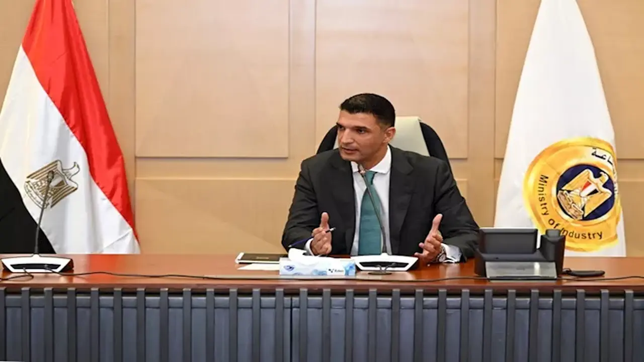 وزير الصناعة يبحث مع مجموعة غوروك التركية إنشاء مصنع جديد في مصر